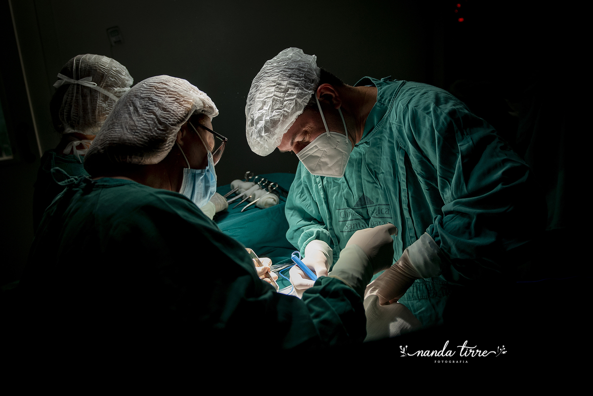 newborn-recem-nascido-bebê-fotografia-fotógrafo-foto-book-ensaio-fotográfico-estúdio-maternidade-perinatal-hctco-mãe-pai-grávida-gravidez-gestante-gestação-rio-de-janeiro-teresopolis-rj-parto-natural-vaginal-RJ-normal-cesárea-nascimento-amamentação-doula