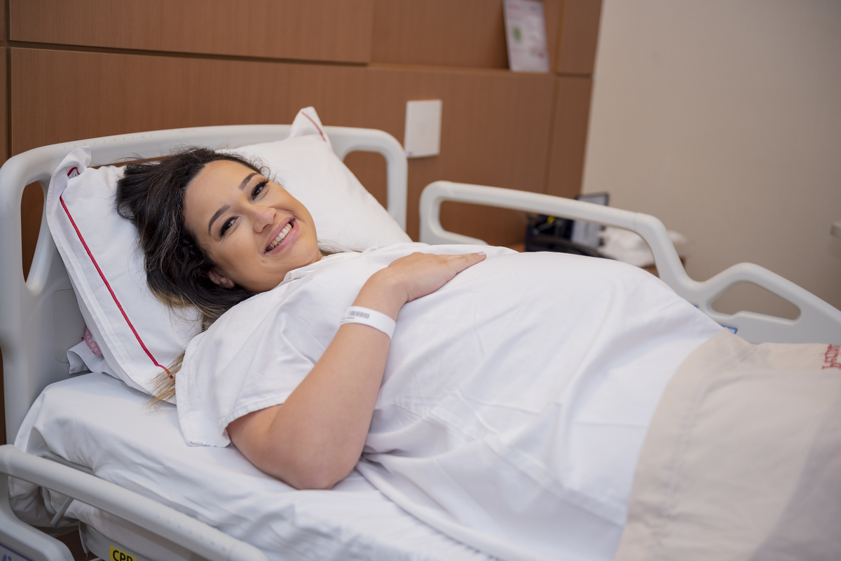 parto-nascimento-foto-fotografia-fotografo-cesarea-recem-nascido-bebê-newborn-rio de janeiro-rj-teresópolis-maternidade-perinatal-normal-vaginal-natural-obstetra-pediatra-família-berçário-nascer-hctco-doula-gestante-grávida-amamentação-gestação-mãe-pai