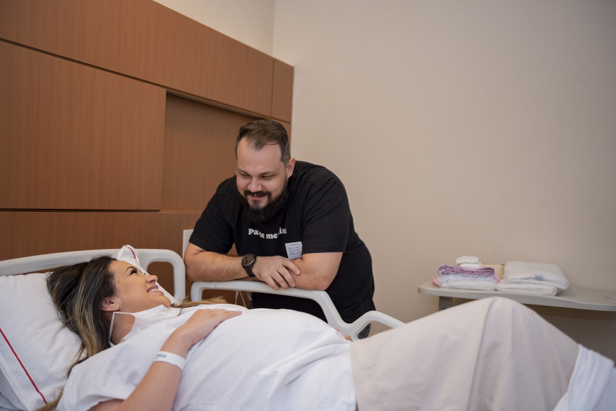 parto-nascimento-foto-fotografia-fotografo-cesarea-recem-nascido-bebê-newborn-rio de janeiro-rj-teresópolis-maternidade-perinatal-normal-vaginal-natural-obstetra-pediatra-família-berçário-nascer-hctco-doula-gestante-grávida-amamentação-gestação-mãe-pai