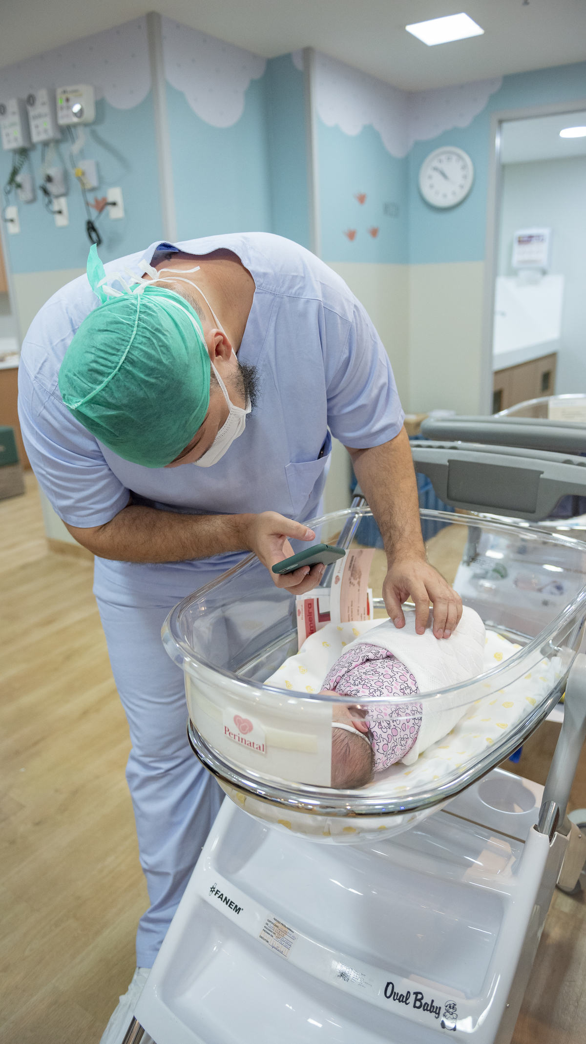 parto-nascimento-foto-fotografia-fotografo-cesarea-recem-nascido-bebê-newborn-rio de janeiro-rj-teresópolis-maternidade-perinatal-normal-vaginal-natural-obstetra-pediatra-família-berçário-nascer-hctco-doula-gestante-grávida-amamentação-gestação-mãe-video