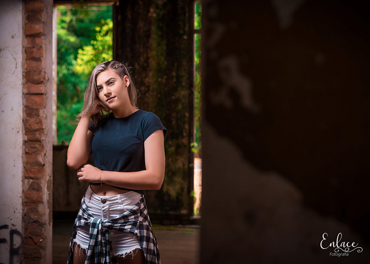 Ensaio de 15 anos, th, menina, lajeado, estrela, antiga fabrica da polar, RS, violão, futebol, grêmio