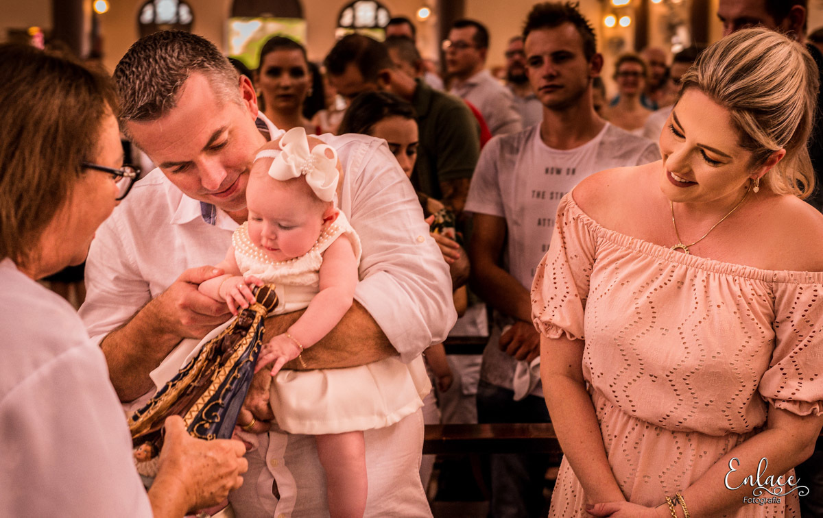 Batizado infantil , menina, 1 anos, clube de tiro e caça, igreja Paróquia Santo Inácio de Loyola, matriz, lajeado RS, decoração, família