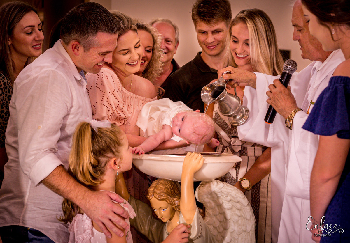 Batizado infantil , menina, 1 anos, clube de tiro e caça, igreja Paróquia Santo Inácio de Loyola, matriz, lajeado RS, decoração, família