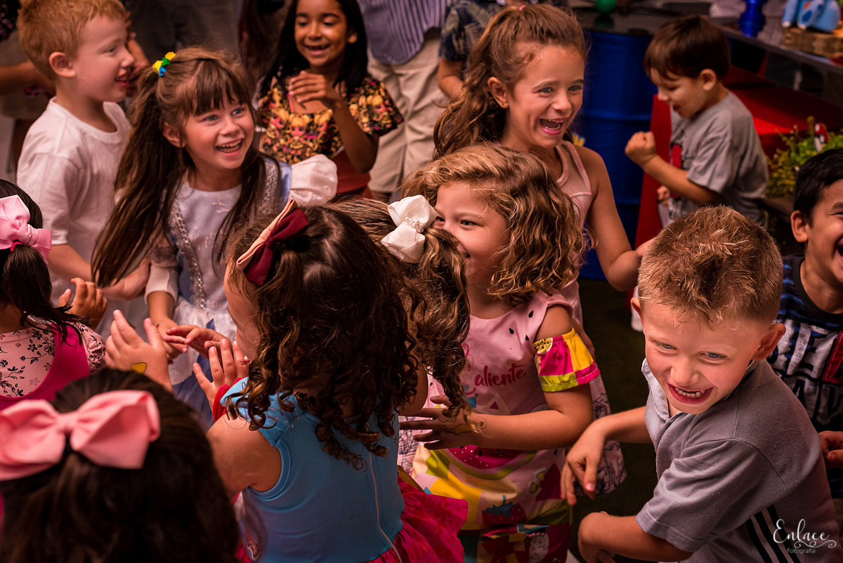 Aniversário infantil , menino, 5 anos, colorá casa de festas, lajeado RS, tema pokémon , decoração, família