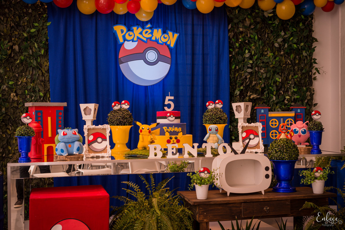 Aniversário infantil , menino, 5 anos, colorá casa de festas, lajeado RS, tema pokémon , decoração, família