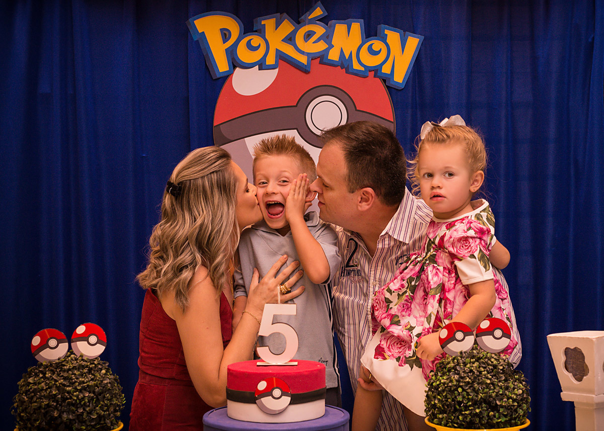 Aniversário infantil , menino, 5 anos, colorá casa de festas, lajeado RS, tema pokémon , decoração, família