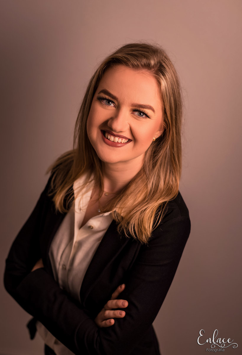 Sessão de retratos, lajeado RS, corporativo, Doutoranda em Educação Química / Pesquisador e Professor de Economia na UFRGS