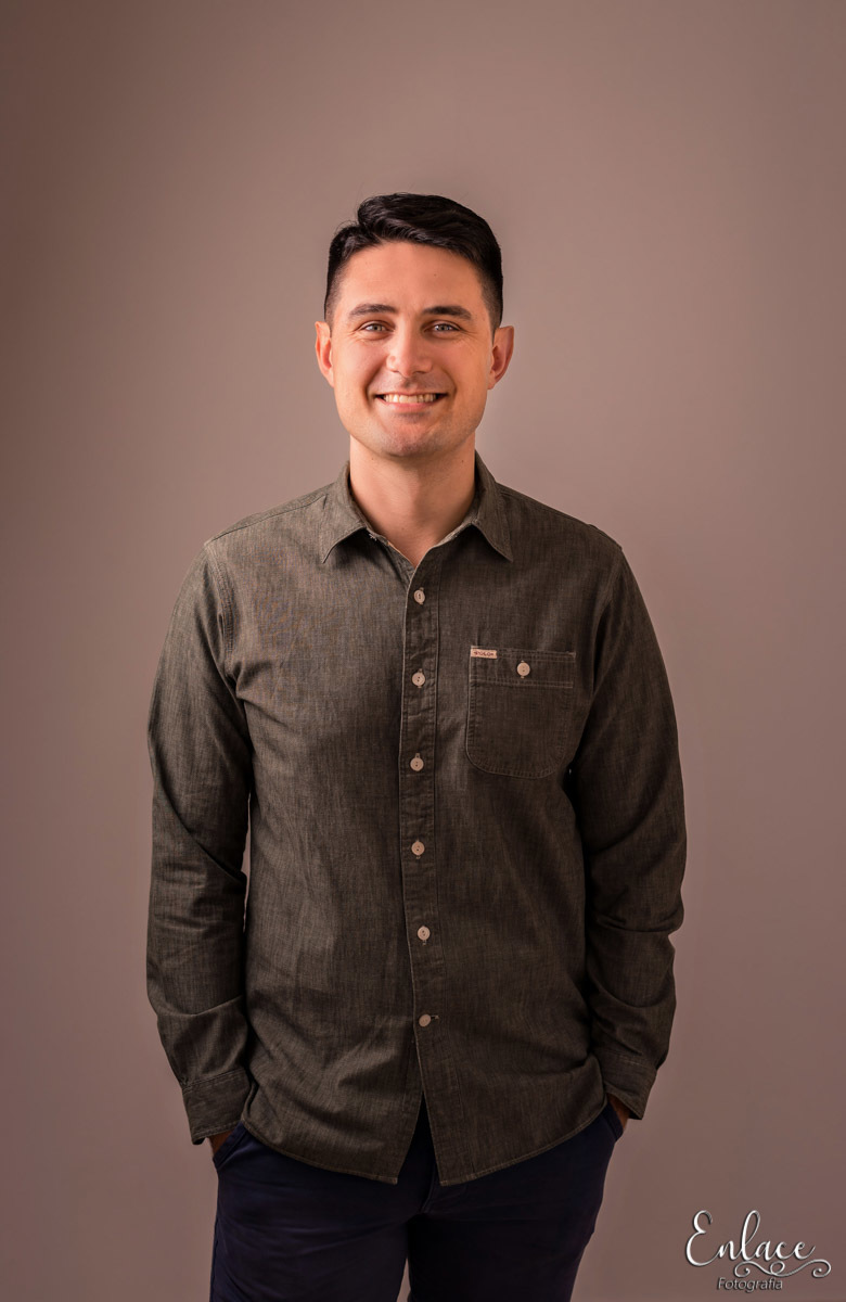 Sessão de retratos, lajeado RS, corporativo, Doutoranda em Educação Química / Pesquisador e Professor de Economia na UFRGS