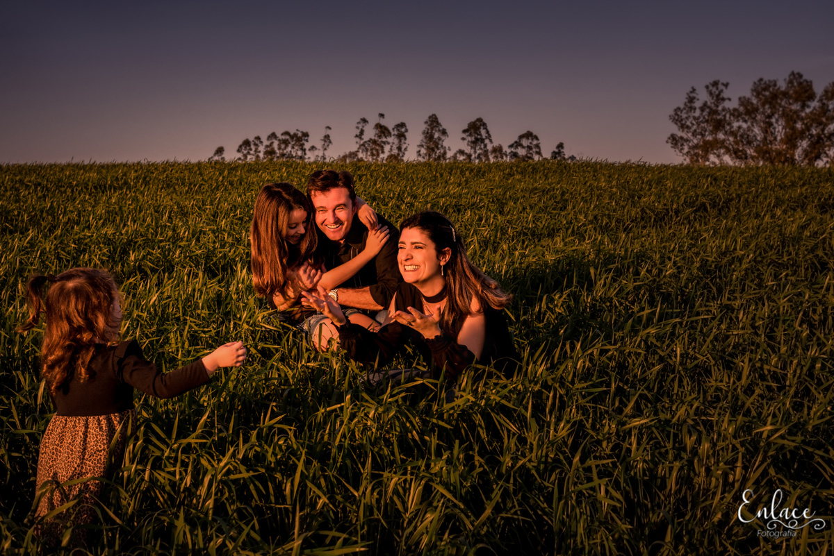 ensaio-de-família-leticia-2-meninas-criança-lindos-parque-municipal-perola-do-vale-arroio-do-meio-lajeado-rs-fotografia-enlace-vinicius-scherer-fotografialajeado