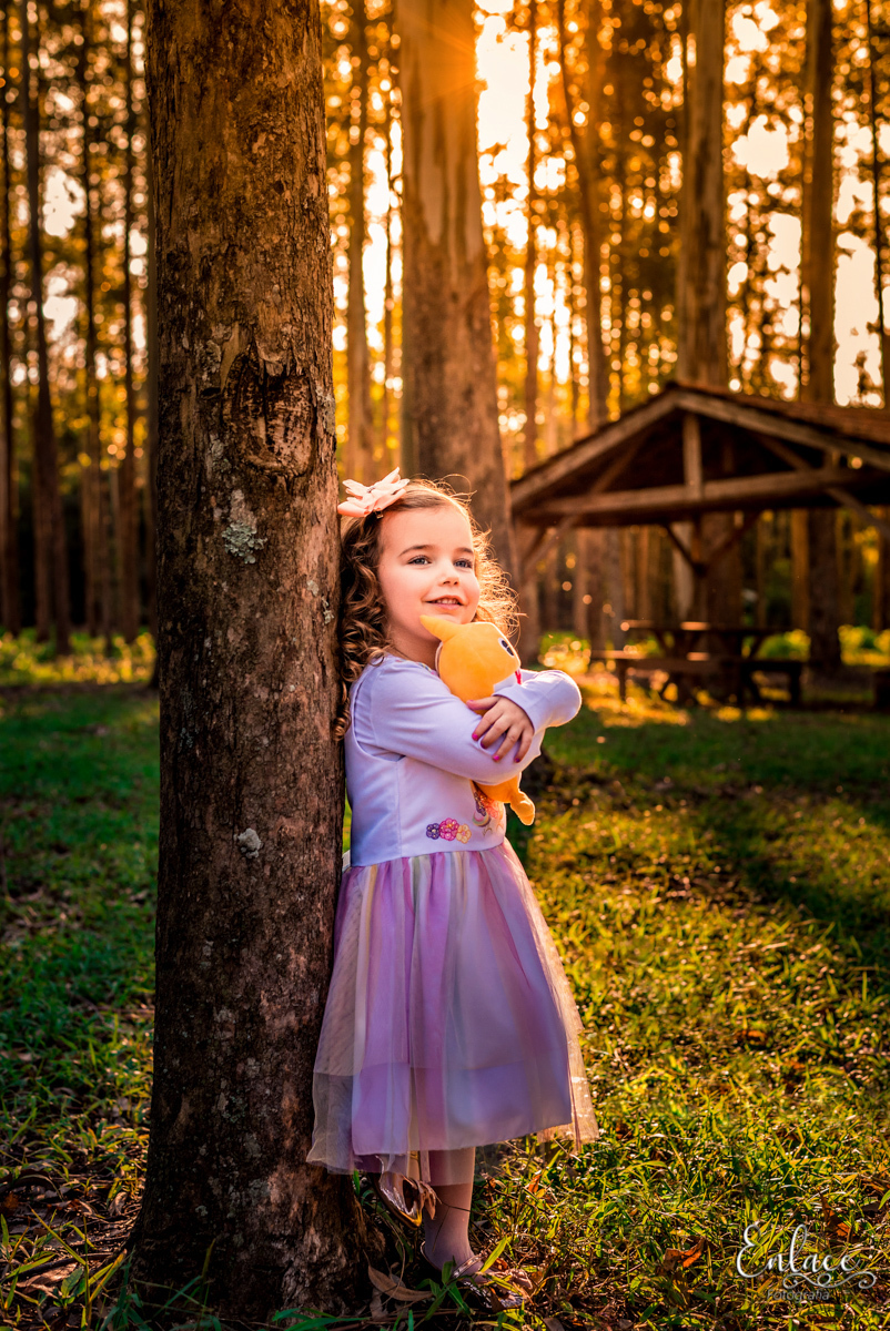 ensaio-de-família-infantil-manuela-3-anos-menina-criança-linda-centro-de-lazer-arroio-grande-arroio-do-meio-lajeado-rs-fotografia-enlace-vinicius-scherer-fotografialajeado