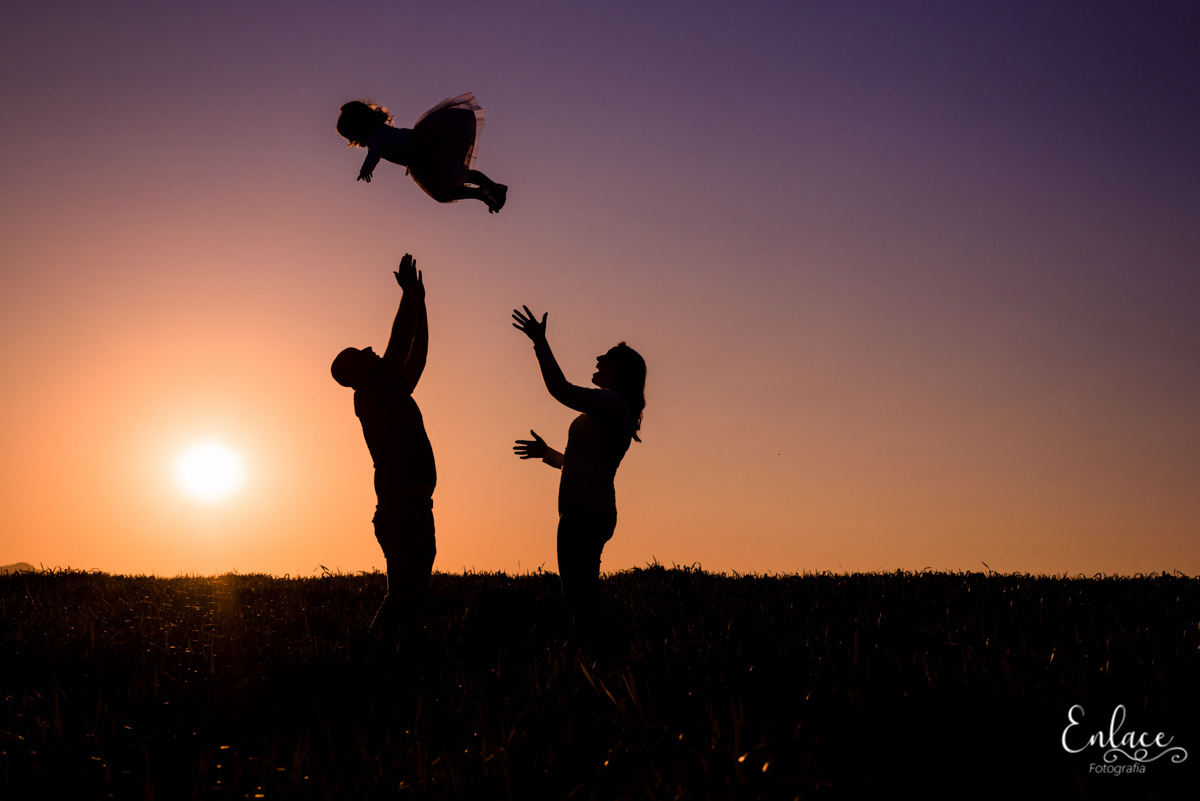 ensaio-de-família-infantil-manuela-3-anos-menina-criança-linda-centro-de-lazer-arroio-grande-arroio-do-meio-lajeado-rs-fotografia-enlace-vinicius-scherer-fotografialajeado