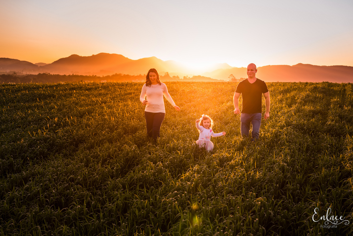 ensaio-de-família-infantil-manuela-3-anos-menina-criança-linda-centro-de-lazer-arroio-grande-arroio-do-meio-lajeado-rs-fotografia-enlace-vinicius-scherer-fotografialajeado
