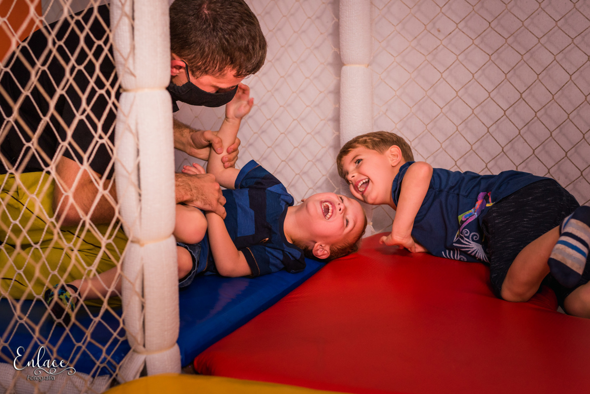 aniversário-família-infantil-vicente-lucca-5-anos-2-meninos-crianças-lindos-colorá-casa-de-festas-lajeado-rs-fotografia-enlace-vinicius-scherer-fotografialajeado