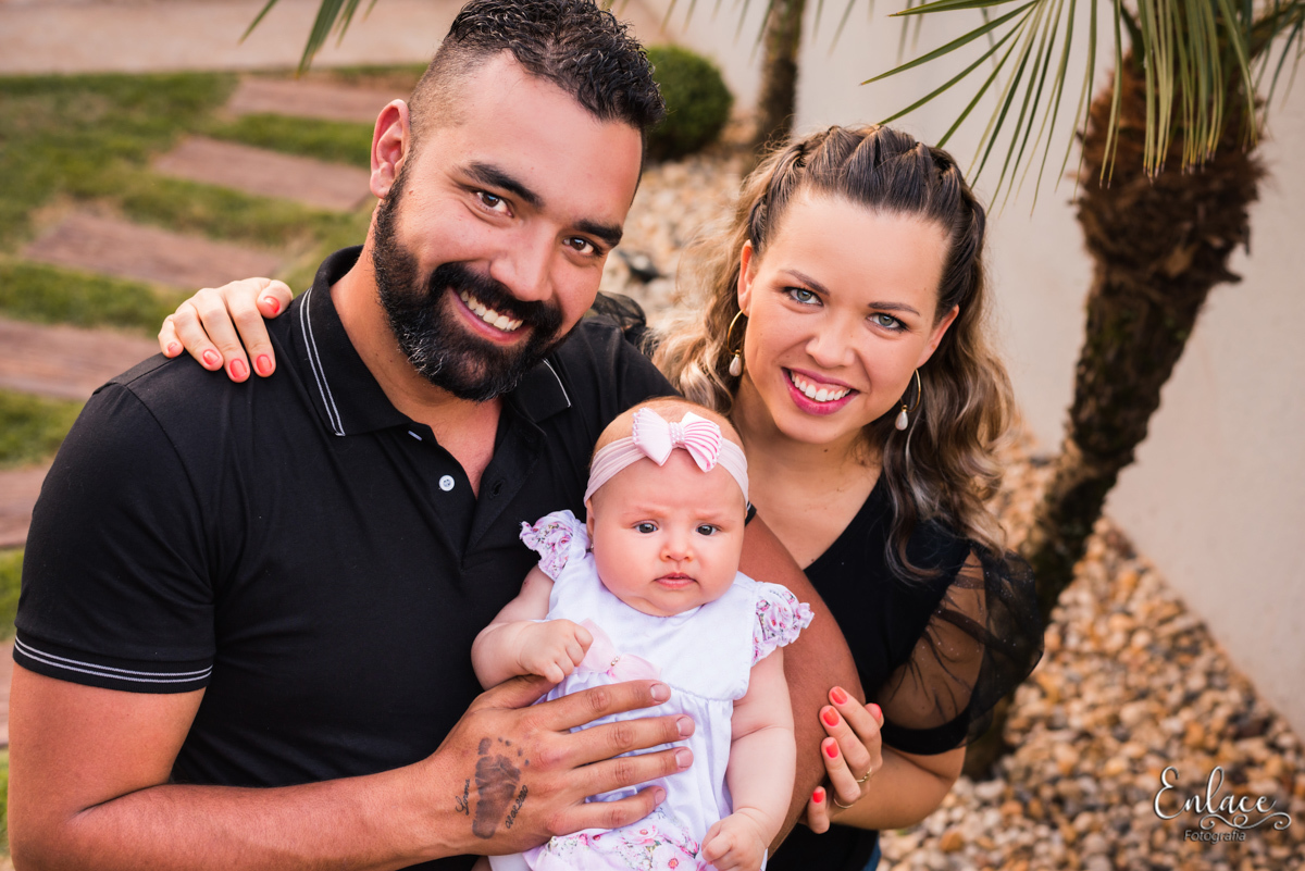 ensaio-de-família-infantil-lorena-2-meses-menina-criança-linda-lajeado-rs-fotografia-enlace-vinicius-scherer-fotografialajeado