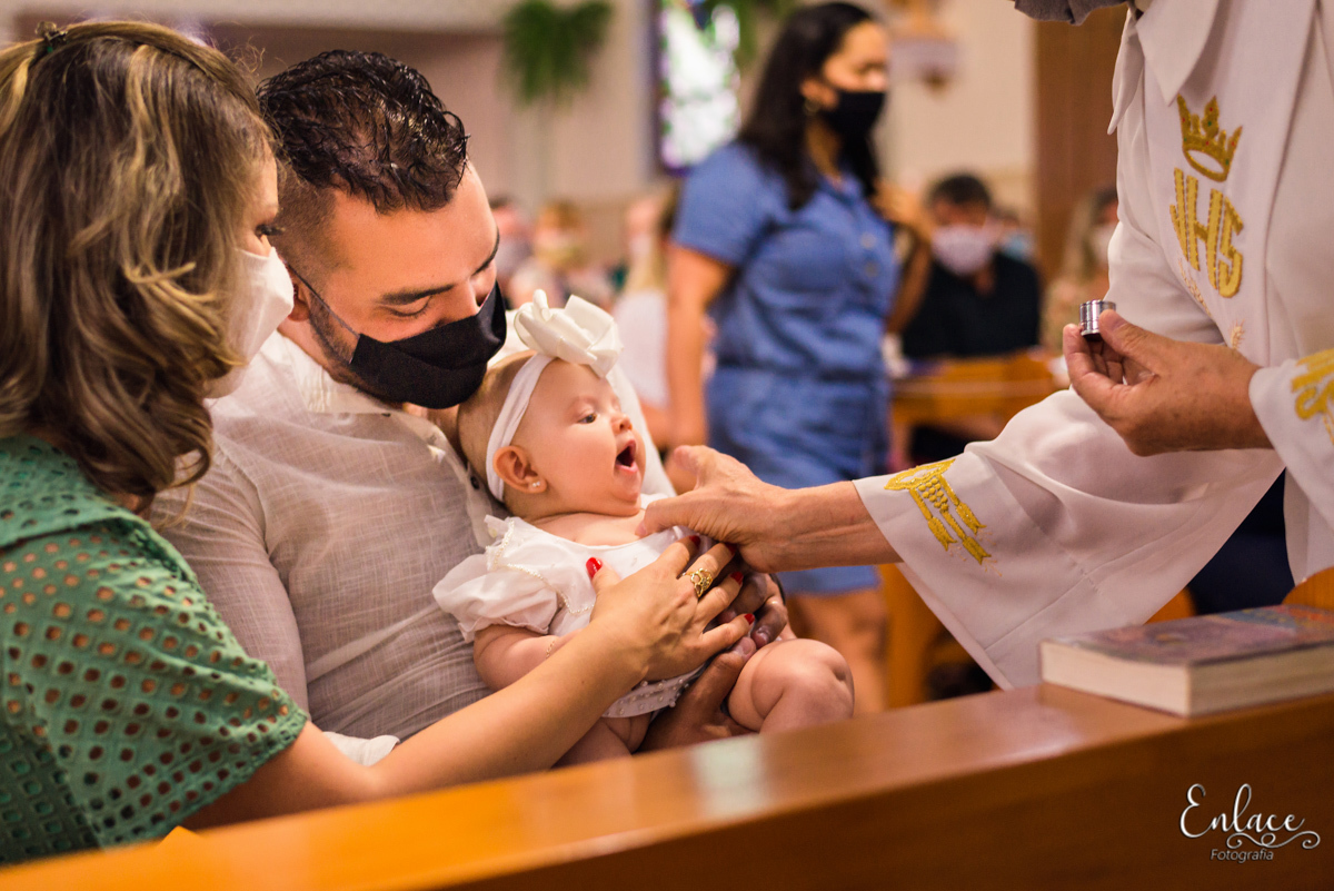 batizado bênção do padre menina lajeado RS família pandemia fotografo vinicius scherer enlace