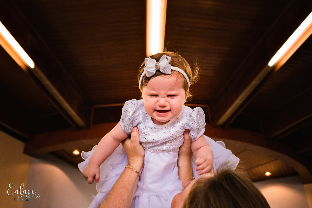 batizado-lajeado-rio-grande-do-sul-menina-batismo-família-pandemia-2020-distanciamento-social-brasil-rs-fotografo-enlace-vinicius-scherer 