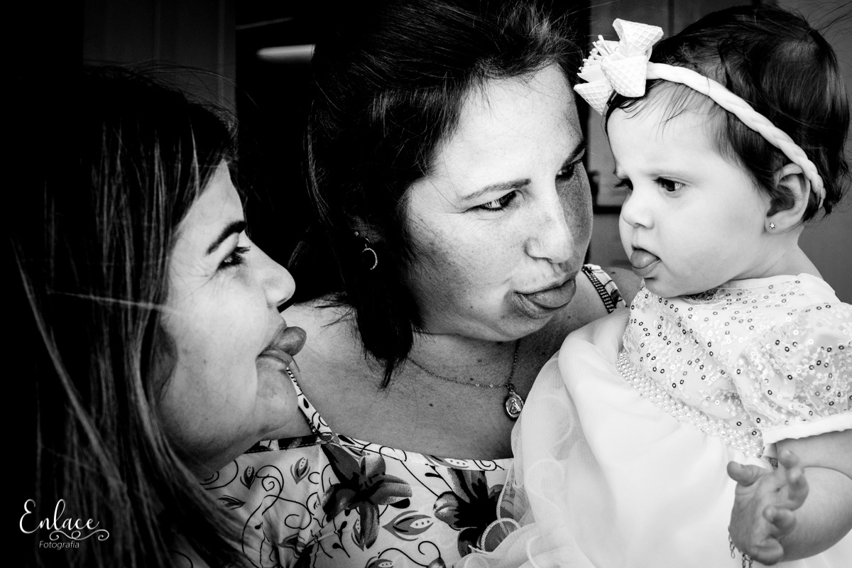 batizado-lajeado-rio-grande-do-sul-menina-batismo-família-pandemia-2020-distanciamento-social-brasil-rs-fotografo-enlace-vinicius-scherer 