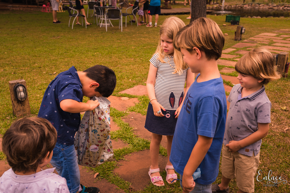 Aniversário infantil Menino  Família Tema minions momentos Antigo Armazem Bistro Colinas Lajeado RS Momentos