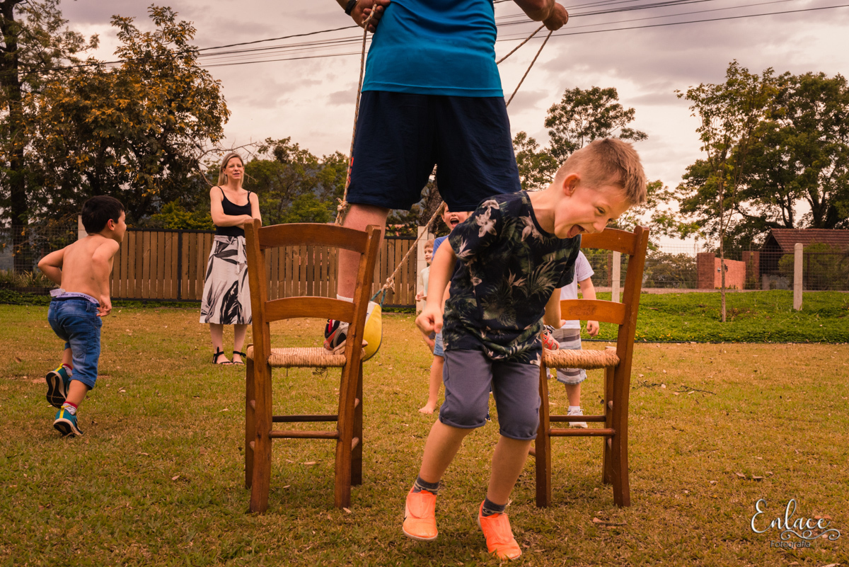 Aniversário infantil Menino  Família Tema minions momentos Antigo Armazem Bistro Colinas Lajeado RS Momentos brincadeiras sitio