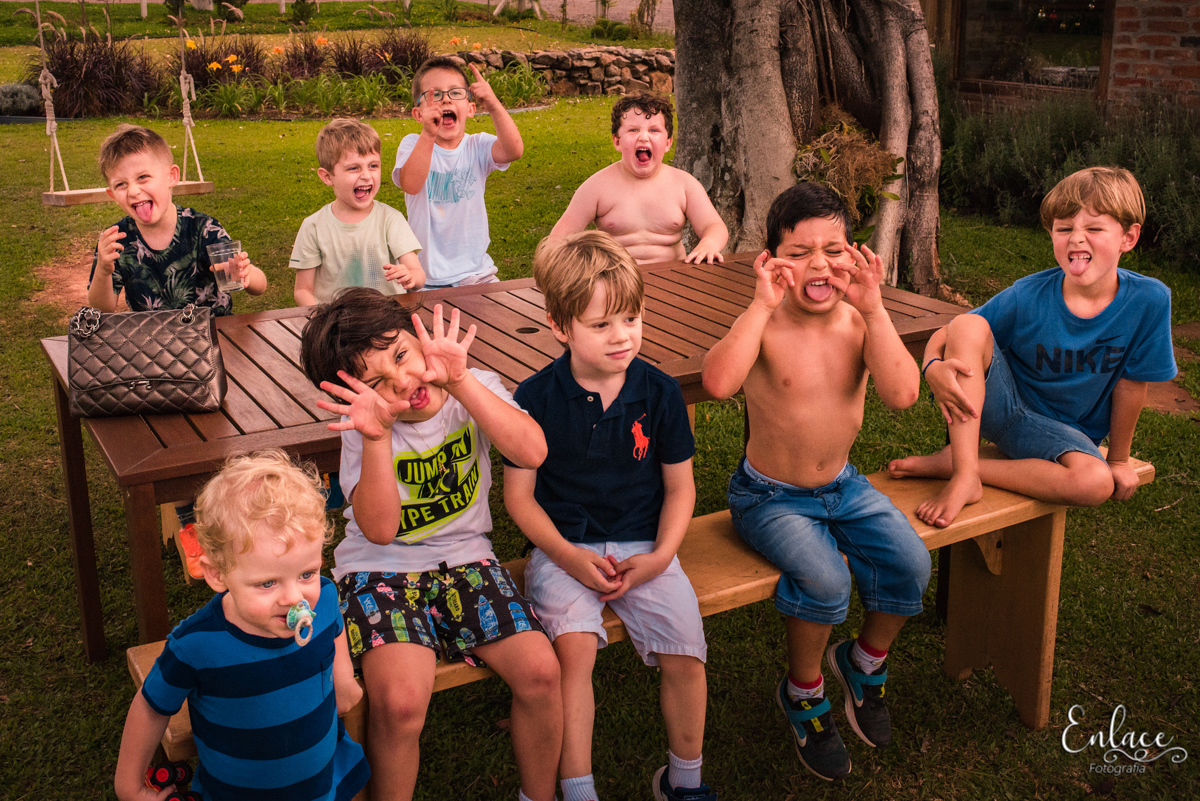 Aniversário infantil Menino  Família Tema minions momentos Antigo Armazem Bistro Colinas Lajeado RS Momentos brincadeiras sitio