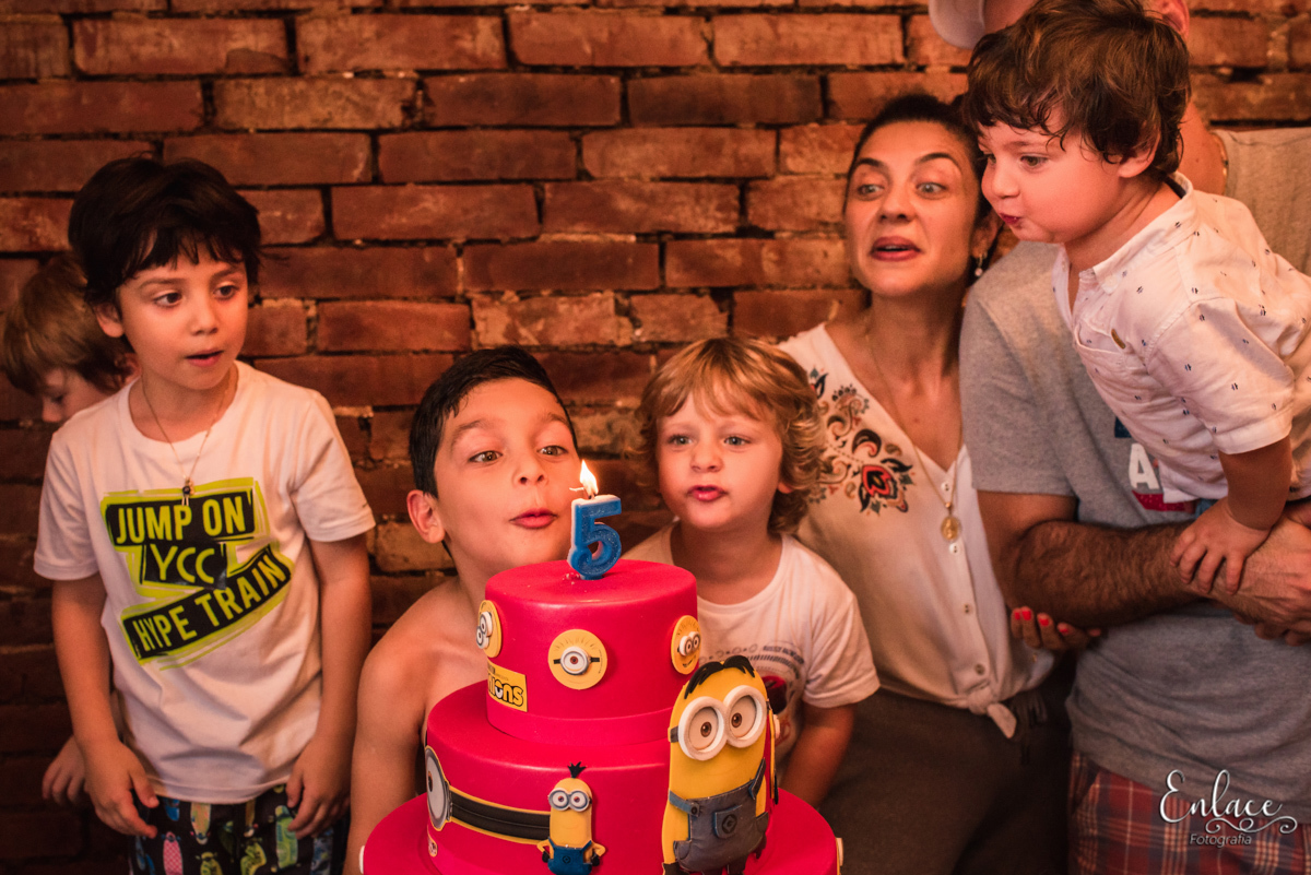 Aniversário infantil Menino  Família Tema minions momentos Antigo Armazem Bistro Colinas Lajeado RS Momentos parabéns