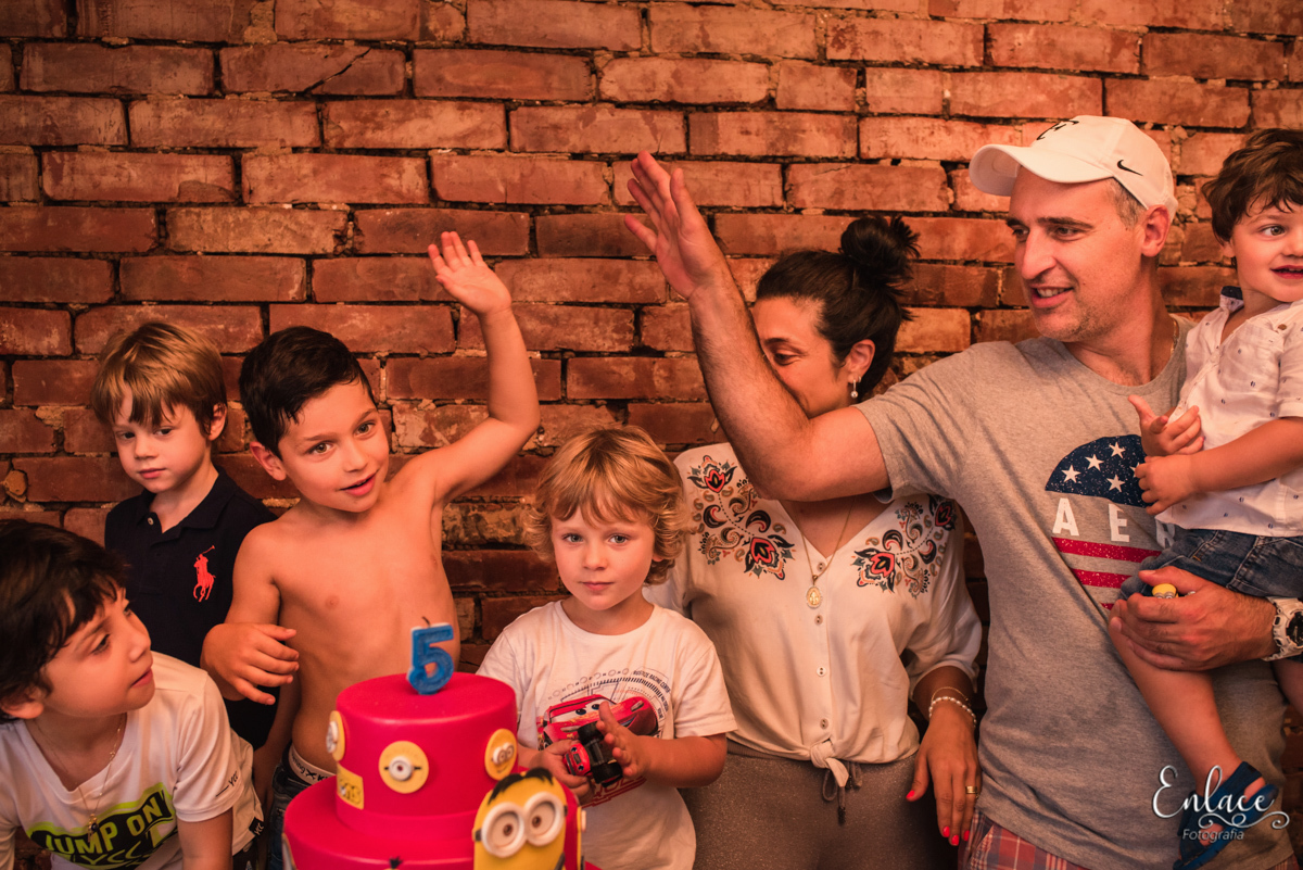 Aniversário infantil Menino  Família Tema minions momentos Antigo Armazem Bistro Colinas Lajeado RS Momentos parabéns