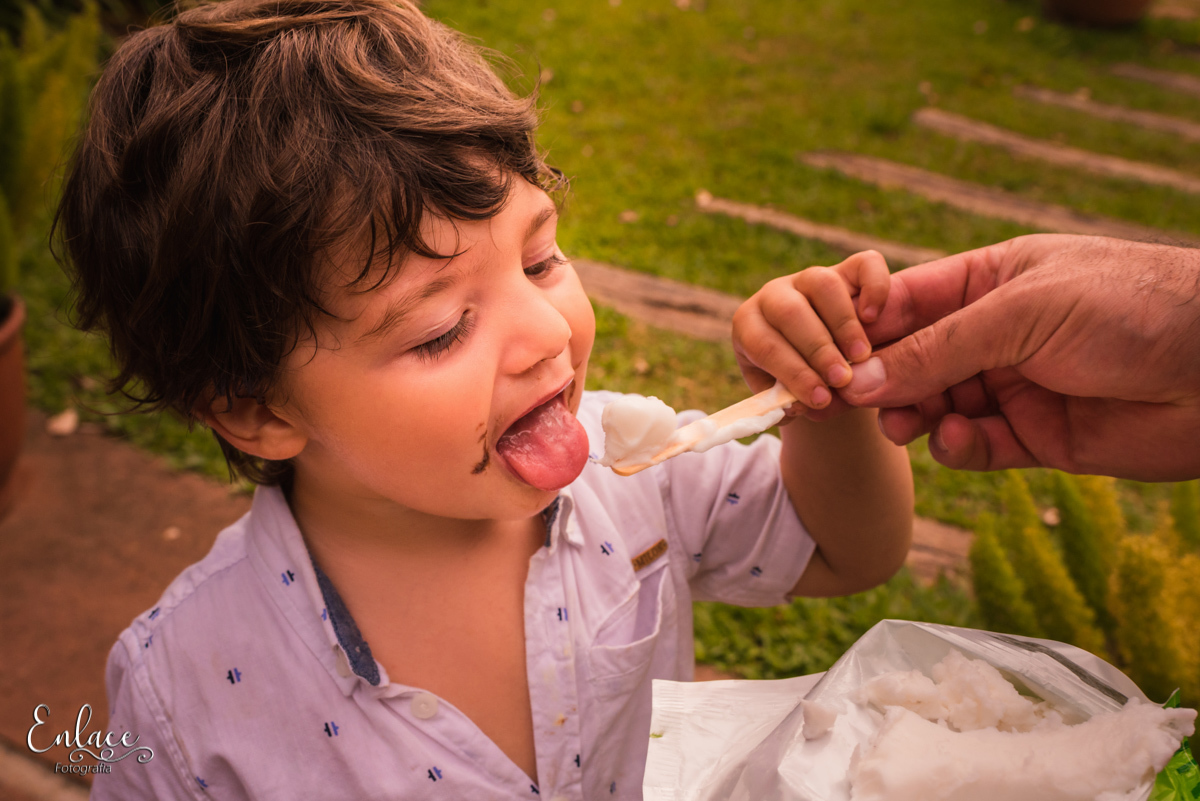 Aniversário infantil Menino  Família Tema minions momentos Antigo Armazem Bistro Colinas Lajeado RS Momentos brincadeiras sitio picolé