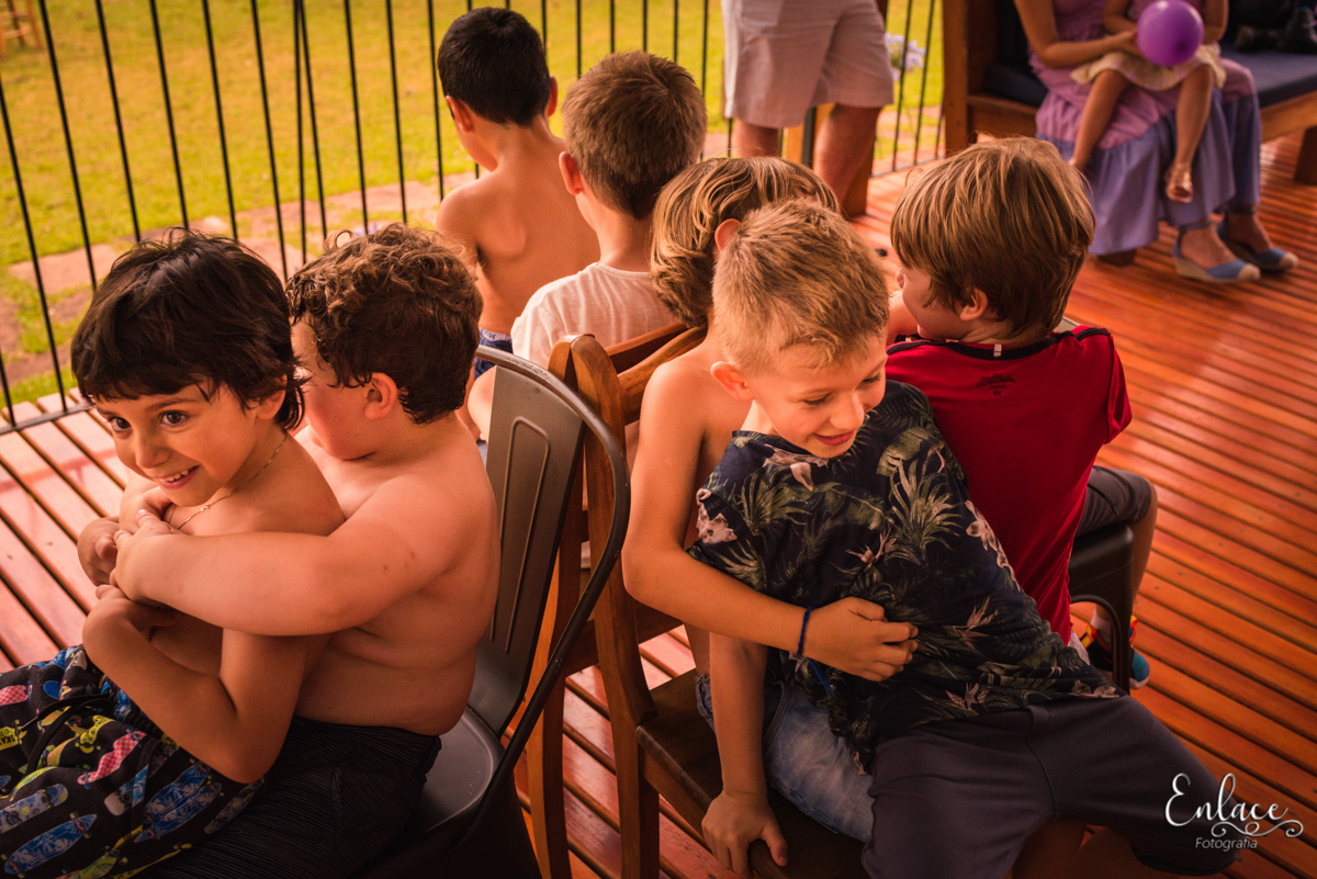 Aniversário infantil Menino  Família Tema minions momentos Antigo Armazem Bistro Colinas Lajeado RS Momentos brincadeiras sitio dança da cadeira