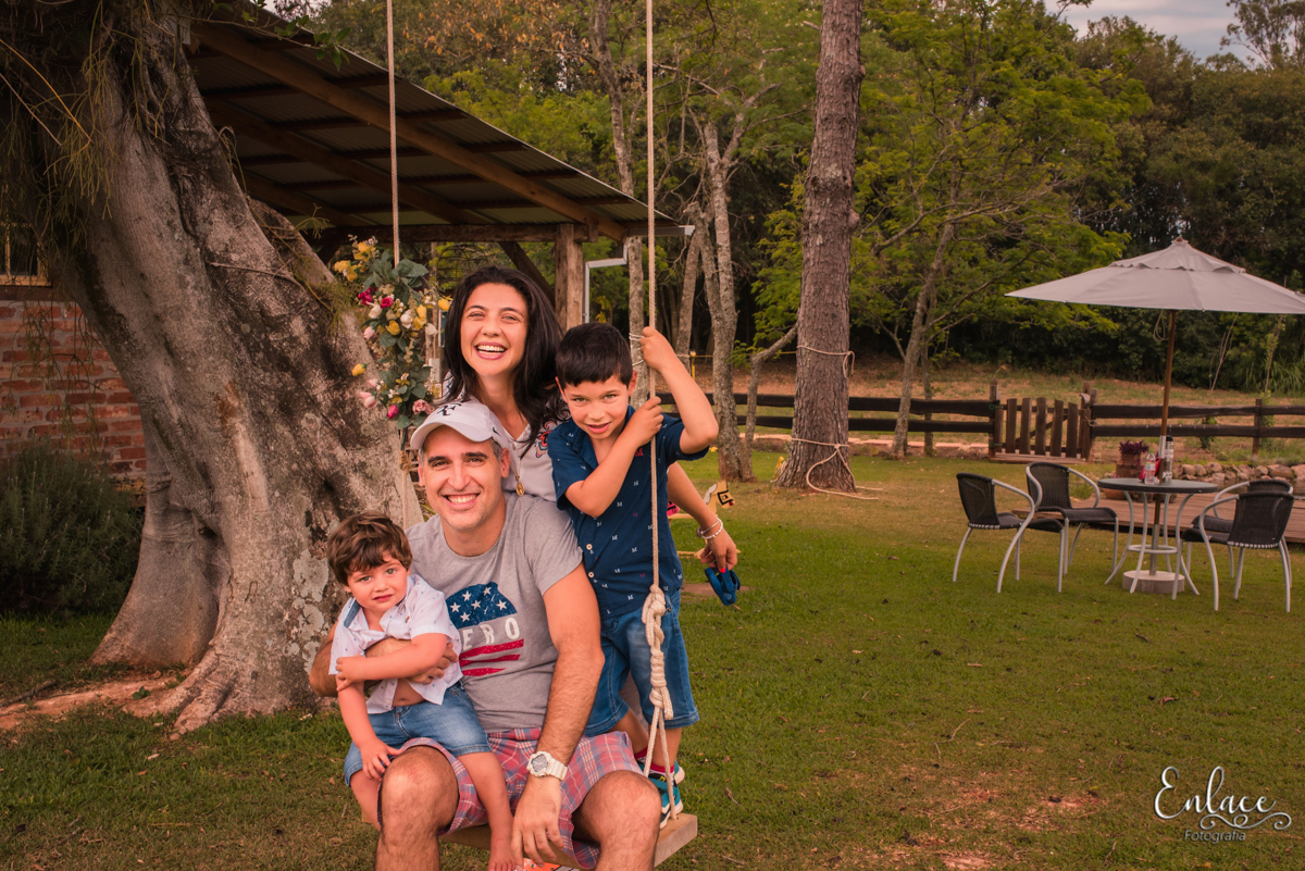 Aniversário infantil Menino  Família Tema minions momentos Antigo Armazem Bistro Colinas Lajeado RS