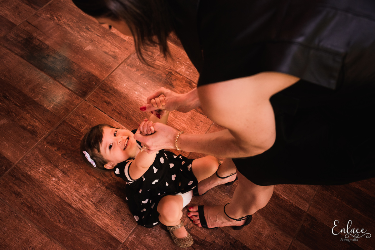 aniversário menina, 2 aninhos, decoração tema Minnie mouse, sitio, feito em casa, família, pandemia 