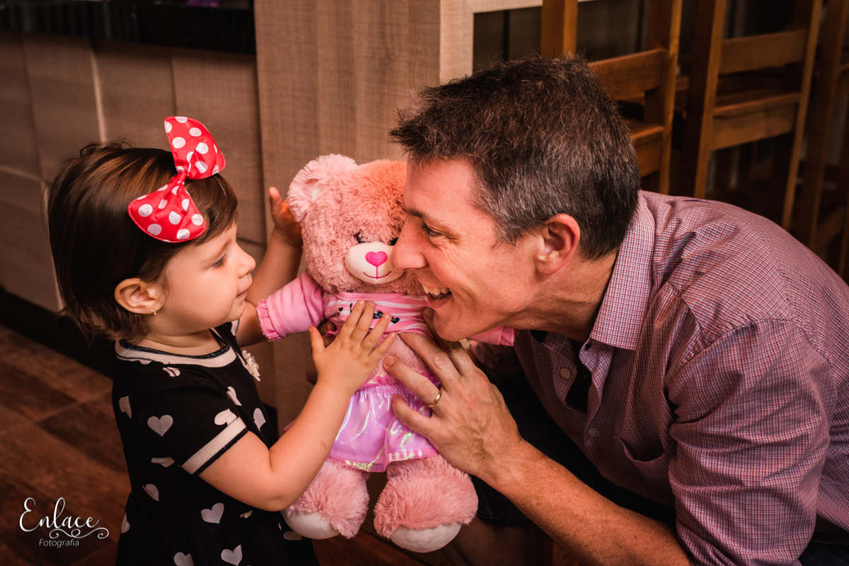 aniversário menina, 2 aninhos, decoração tema Minnie mouse, sitio, feito em casa, família, pandemia 