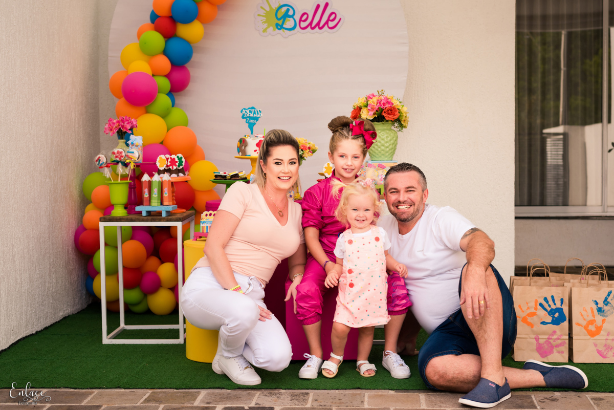 aniversário-infantil-drive-thru-pandemia-intimista-isolamento-social-menina-colorido-decoração-7-anos-lajeado-fotógrafo-família-vinicius-scherer-enlace-fotografia