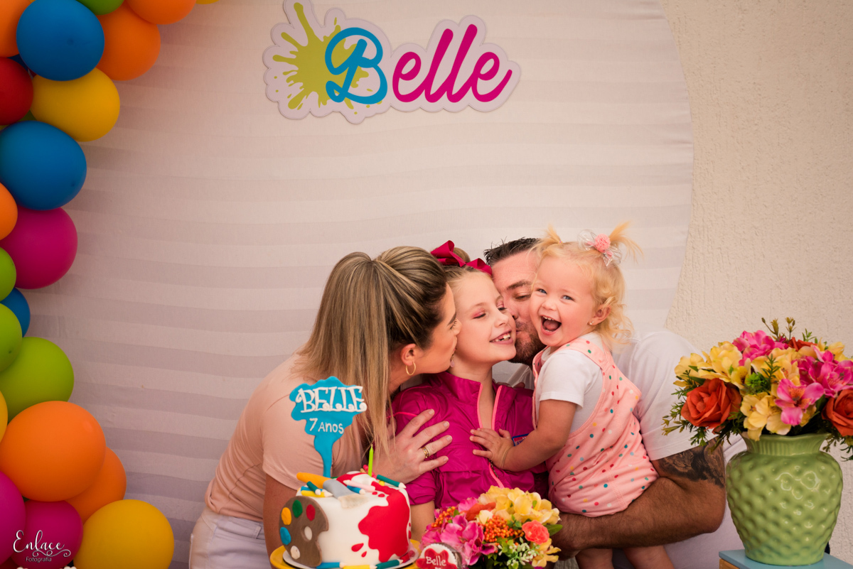 aniversário-infantil-drive-thru-pandemia-intimista-isolamento-social-menina-colorido-decoração-7-anos-lajeado-fotógrafo-família-vinicius-scherer-enlace-fotografia