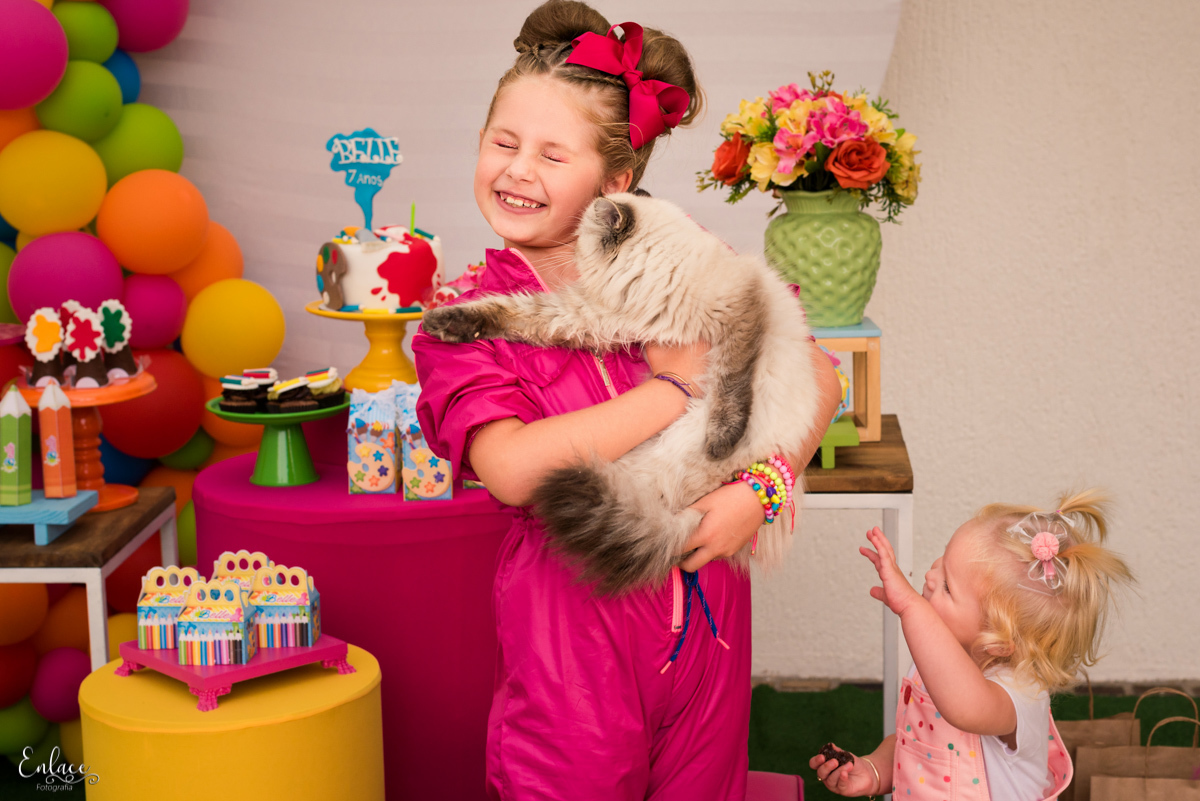 aniversário-infantil-drive-thru-pandemia-intimista-isolamento-social-menina-colorido-decoração-7-anos-lajeado-fotógrafo-família-vinicius-scherer-enlace-fotografia