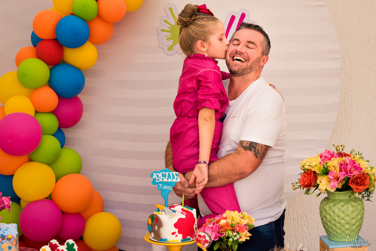 aniversário-infantil-drive-thru-pandemia-intimista-isolamento-social-menina-colorido-decoração-7-anos-lajeado-fotógrafo-família-vinicius-scherer-enlace-fotografia