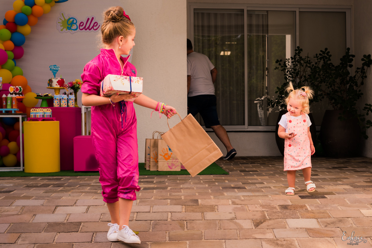 aniversário-infantil-drive-thru-pandemia-intimista-isolamento-social-menina-colorido-decoração-7-anos-lajeado-fotógrafo-família-vinicius-scherer-enlace-fotografia