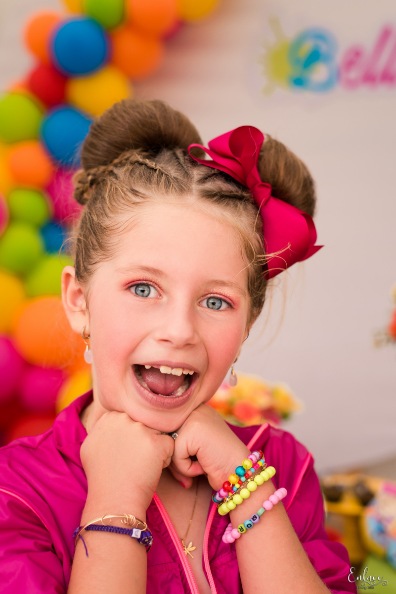 aniversário-infantil-drive-thru-pandemia-intimista-isolamento-social-menina-colorido-decoração-7-anos-lajeado-fotógrafo-família-vinicius-scherer-enlace-fotografia