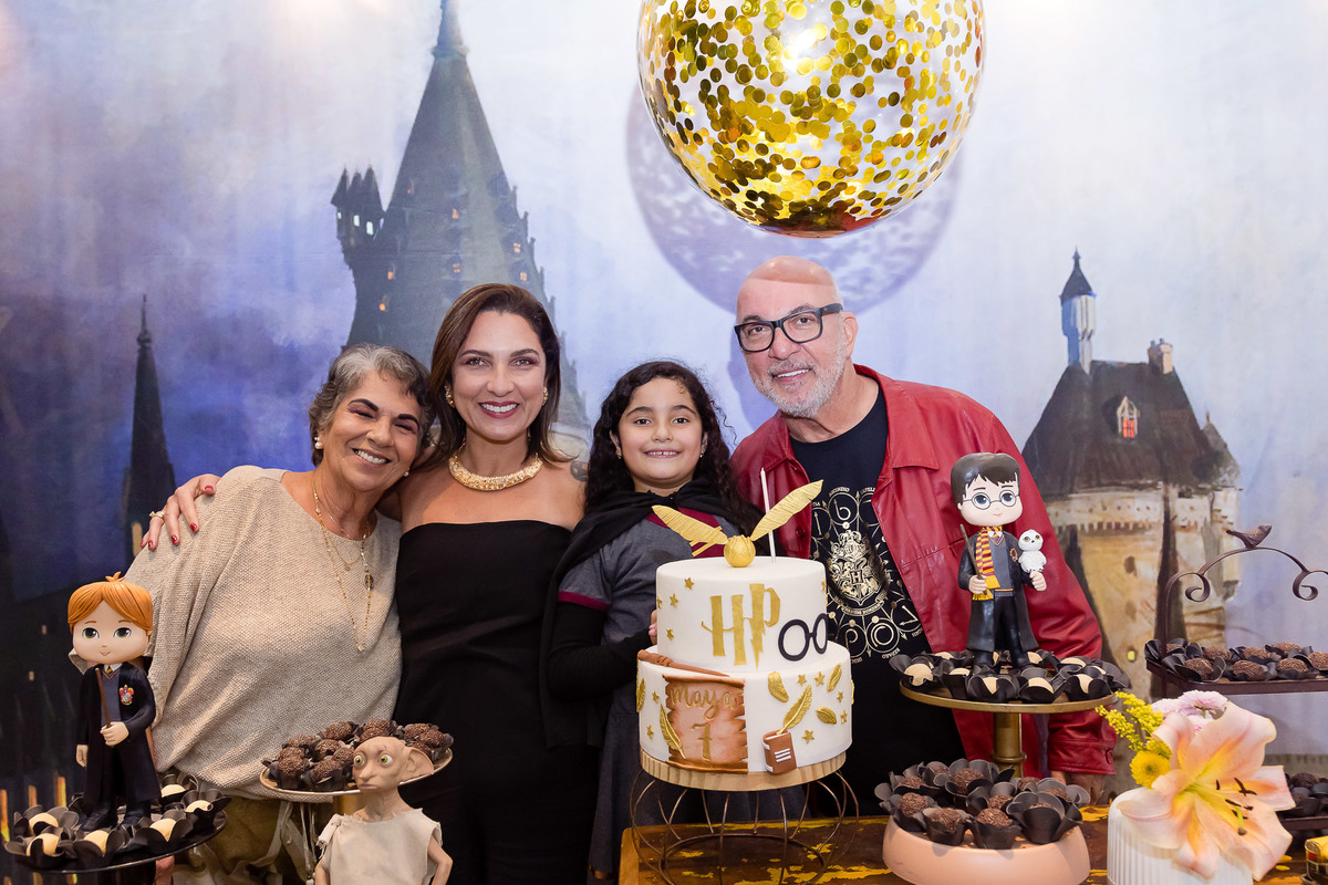 Parabéns animado da Maya na festa do Harry Potter no Nosso Jardim