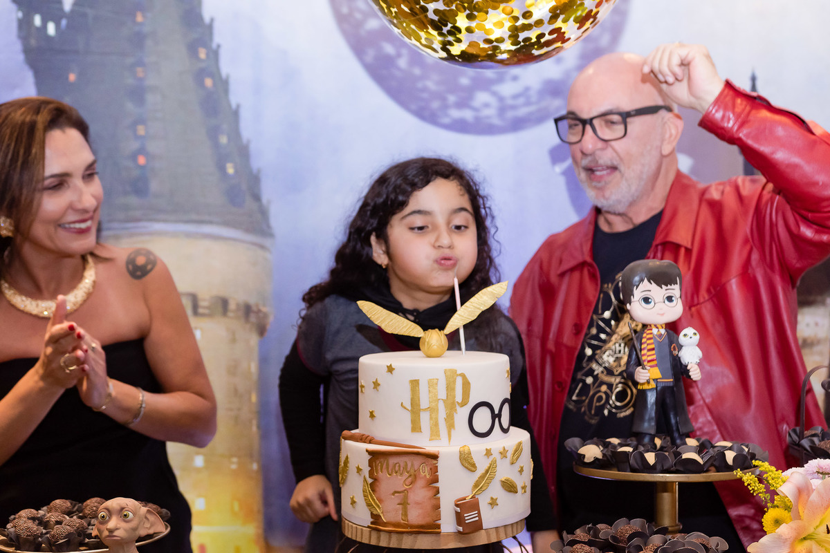 Parabéns animado da Maya na festa do Harry Potter no Nosso Jardim