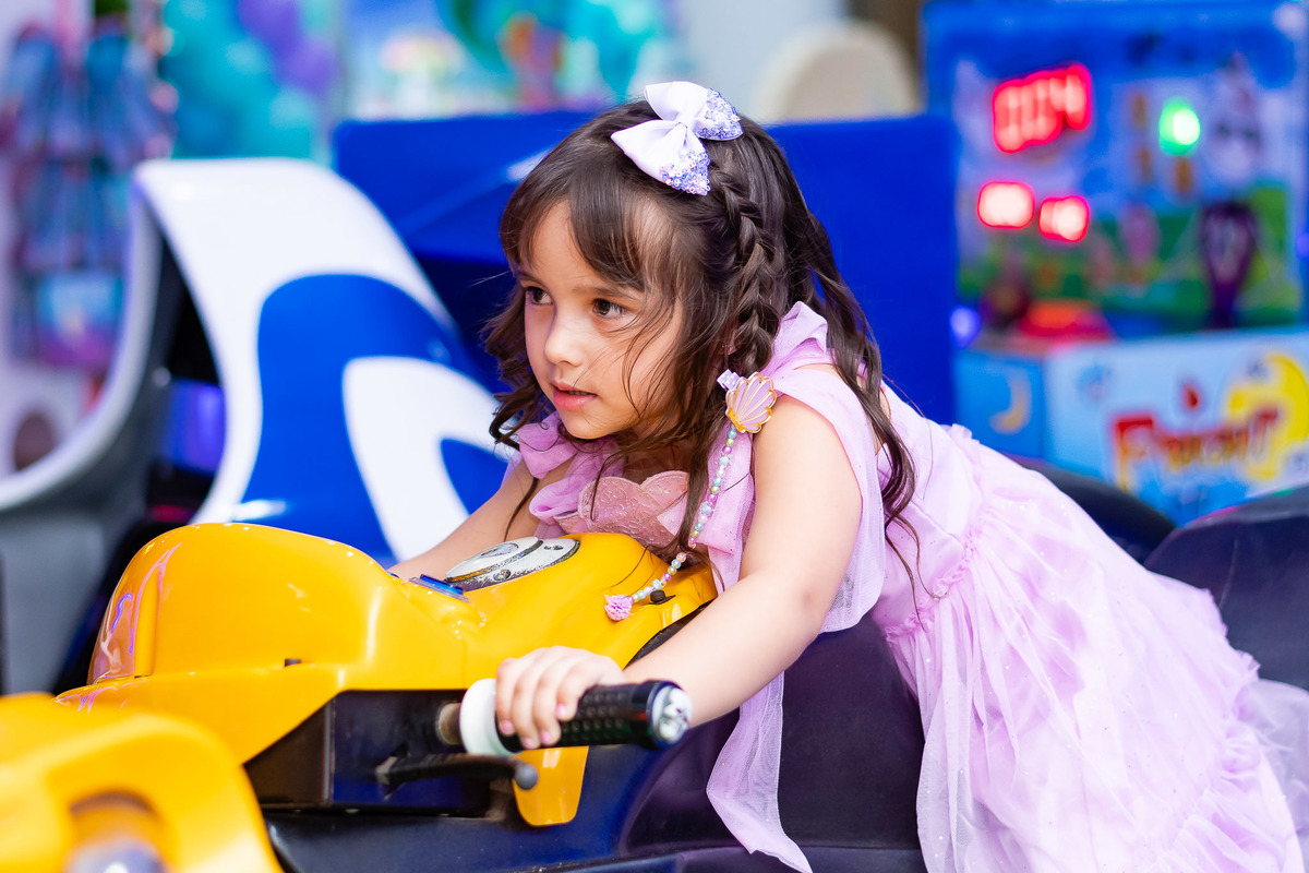 Momento diversão aniversário da Anna 4 anos na Estação faz de Conta Taquara