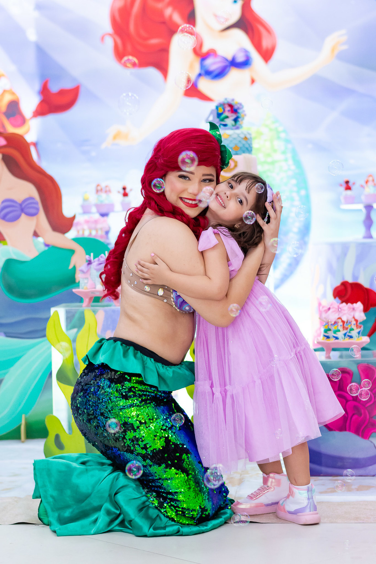 Inspiração de poses aniversário infantil menina festa Pequena Sereia Ariel