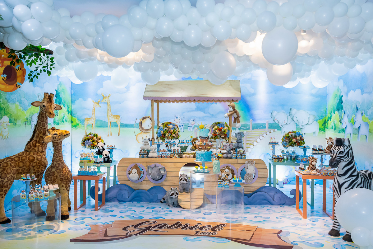 Decoração temática Arca de Noé assinada por Felipe Souza para o primeira aniversário do Gabriel