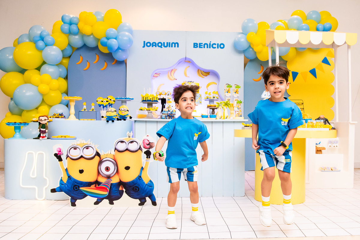 Fotografia brincarte na mesa do bolo 1