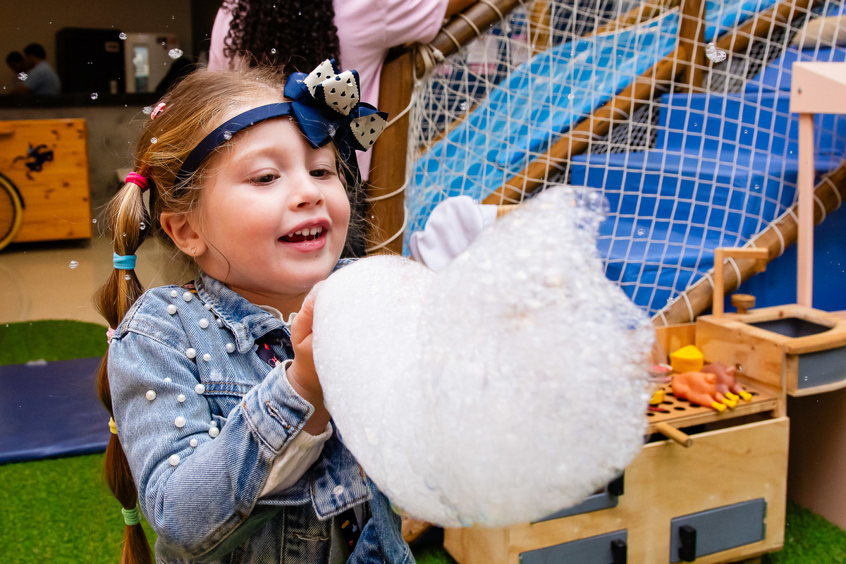 Registros espontâneos das crianças aproveitando a liberdade e diversão do Espaço  Pimenteira 8