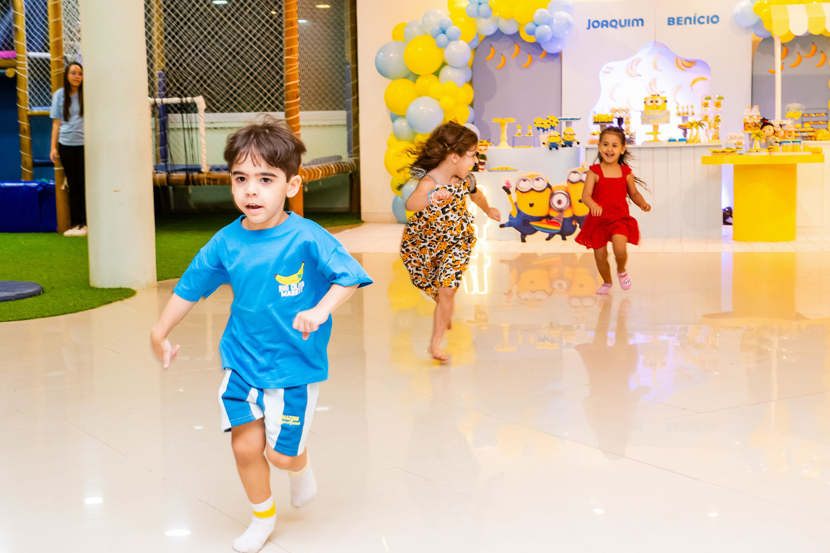 Registros espontâneos das crianças aproveitando a liberdade e diversão do Espaço  Pimenteira 11