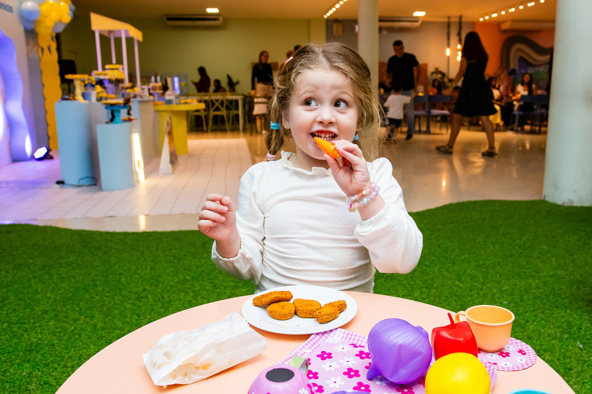 Registros espontâneos das crianças aproveitando a liberdade e diversão do Espaço  Pimenteira 12