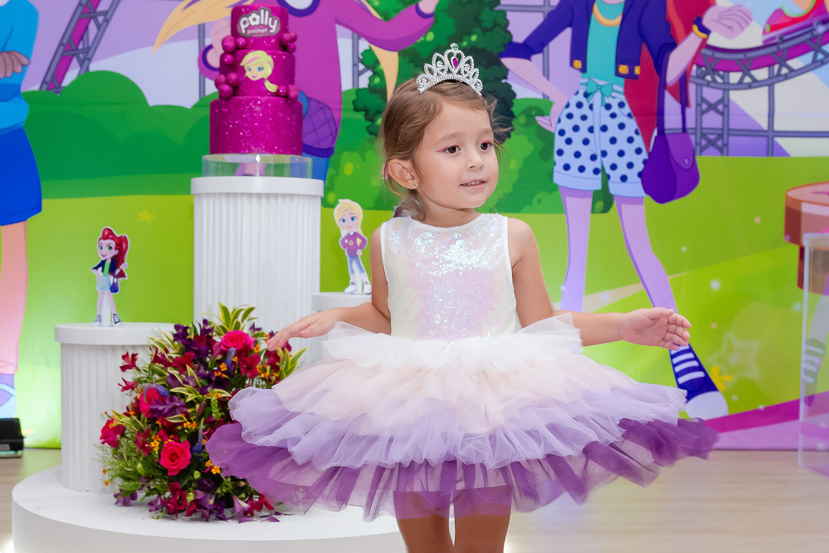 O encanto da Betina vestida de bailarina para o momento especial da festa 2