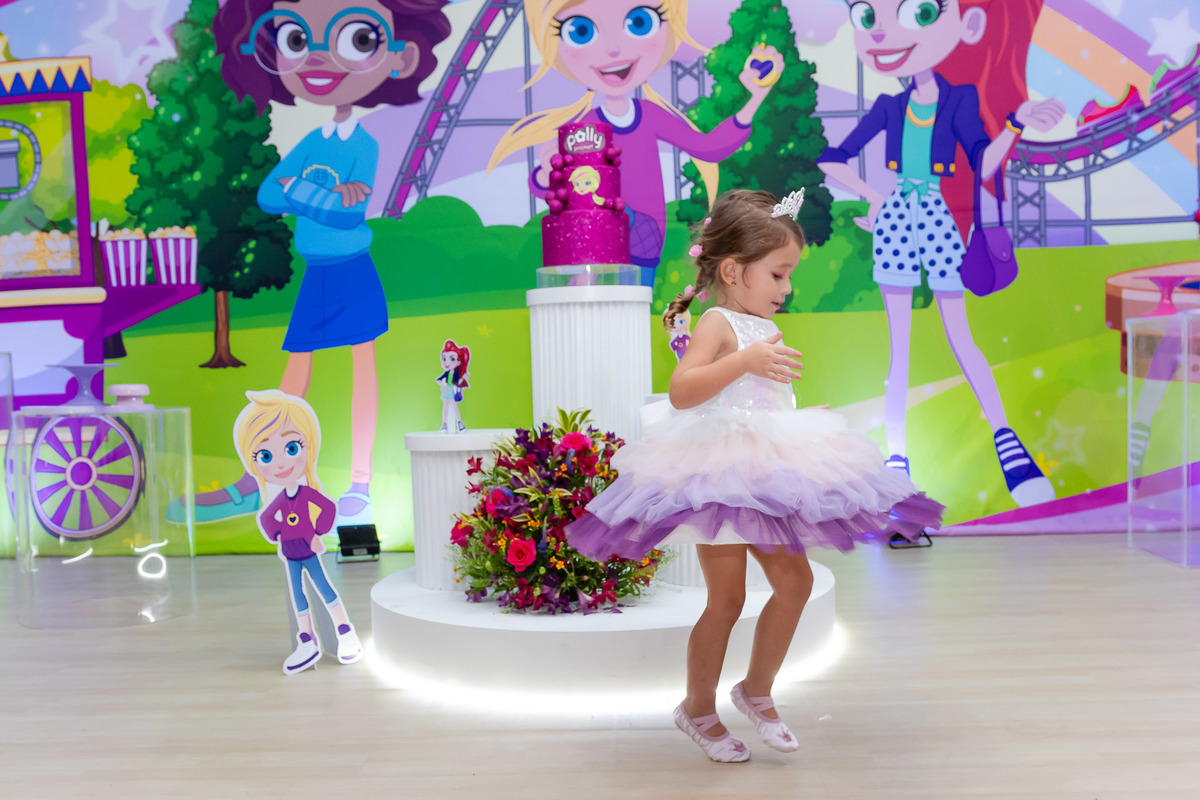 O encanto da Betina vestida de bailarina para o momento especial da festa 4