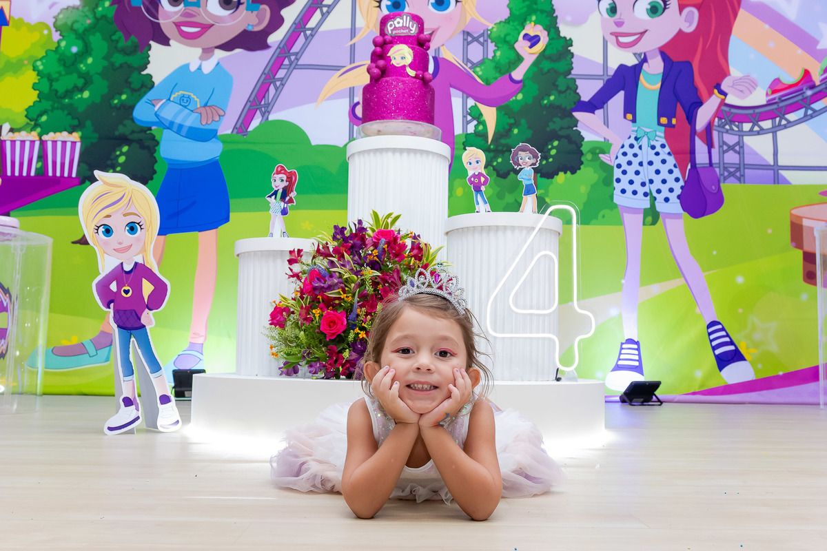 O encanto da Betina vestida de bailarina para o momento especial da festa 4