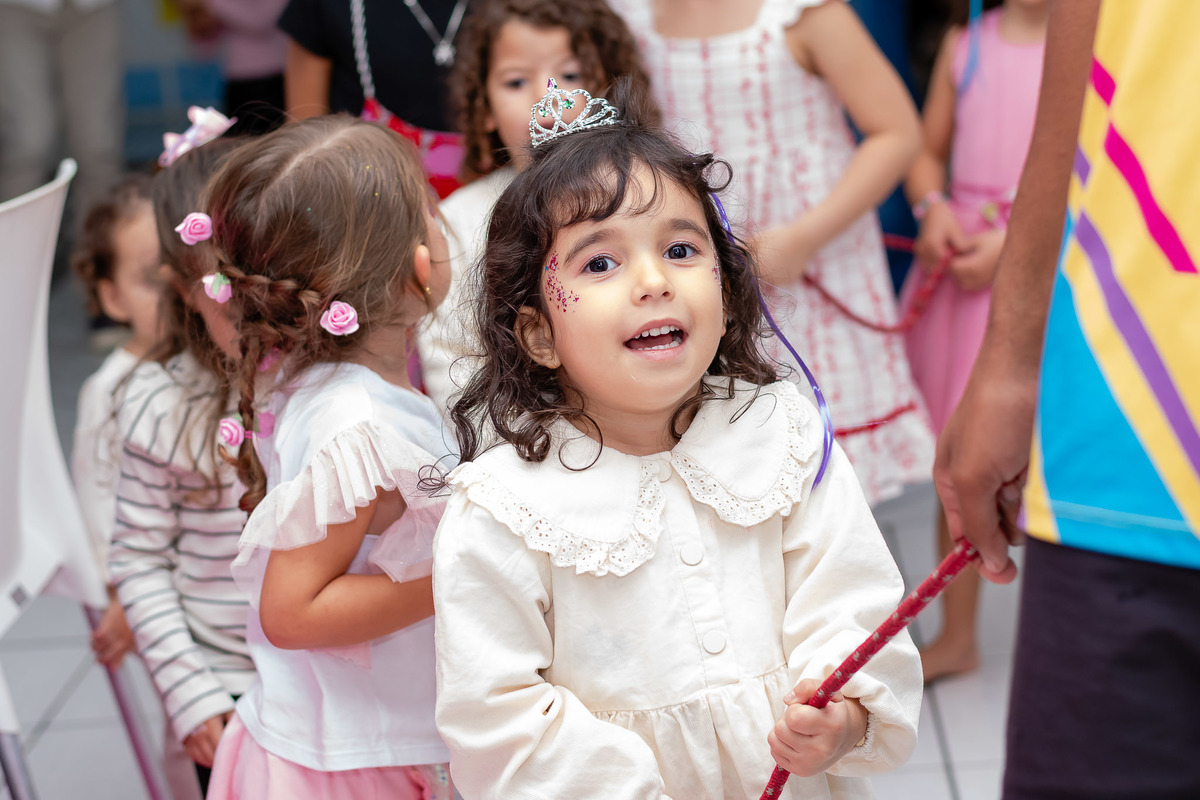 Diversão garantida: registros espontâneos das crianças na casa de festa no Recreio RJ 13
